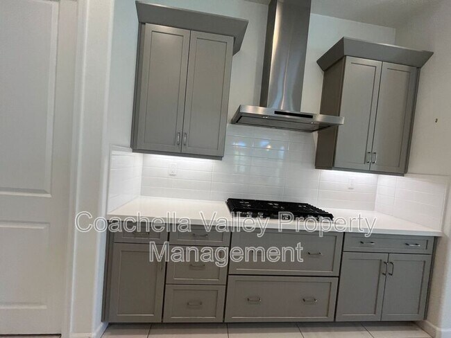 Building Photo - 12 Barolo