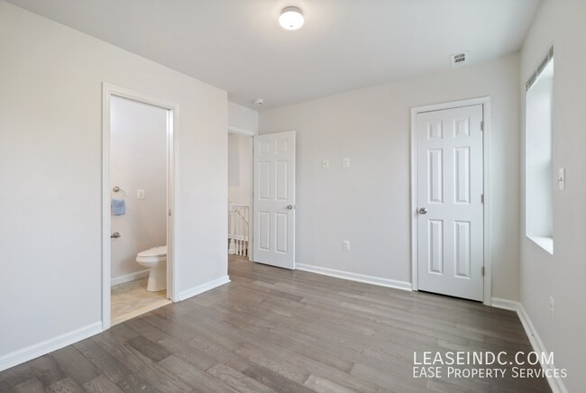 Building Photo - 1223 16th St NE