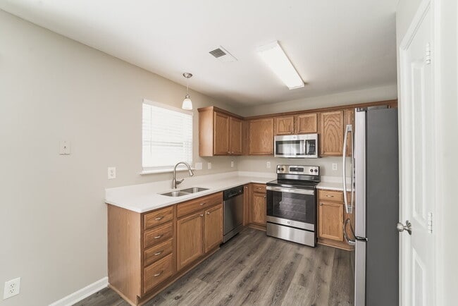 Building Photo - 316 Wrayhill Dr