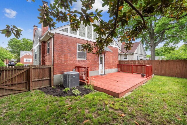 Building Photo - 3331 Ameliamont Ave