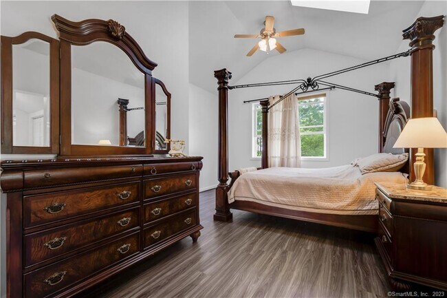 Building Photo - 1 Alicia Ln