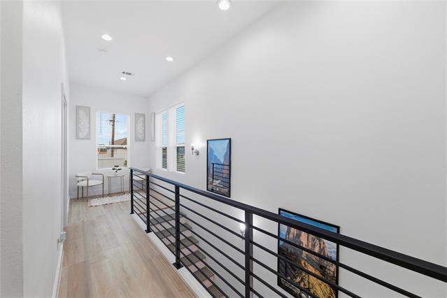 Building Photo - 2406 Merlin St