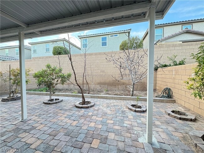Building Photo - 5573 Anshan St