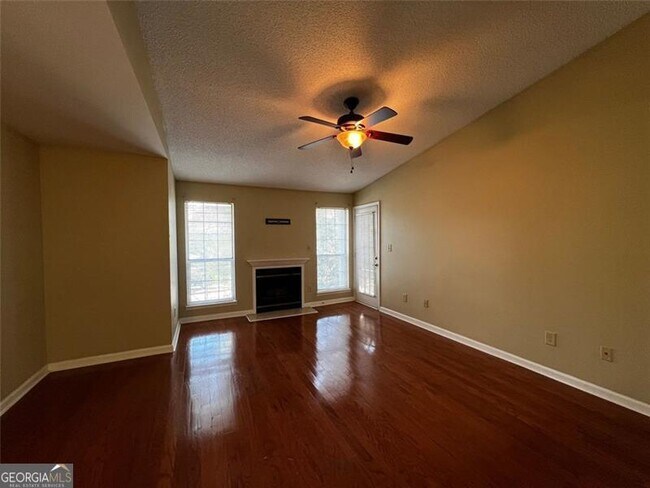 Building Photo - 424 Granville Ct