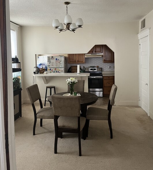 Building Photo - 3453 Woodburn Ave