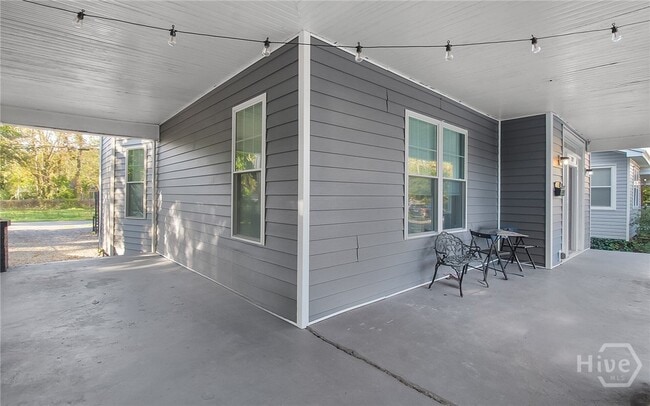 Building Photo - 721 E 36th St