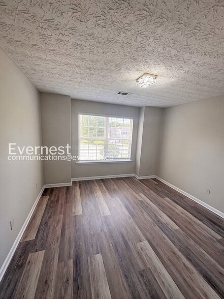 Building Photo - 849 Creek Cove Way