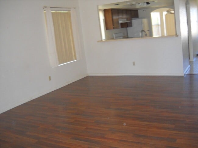 Building Photo - 2210 S Iris Dr
