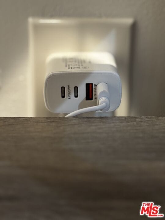 Building Photo - 1377 S Sultana Ave