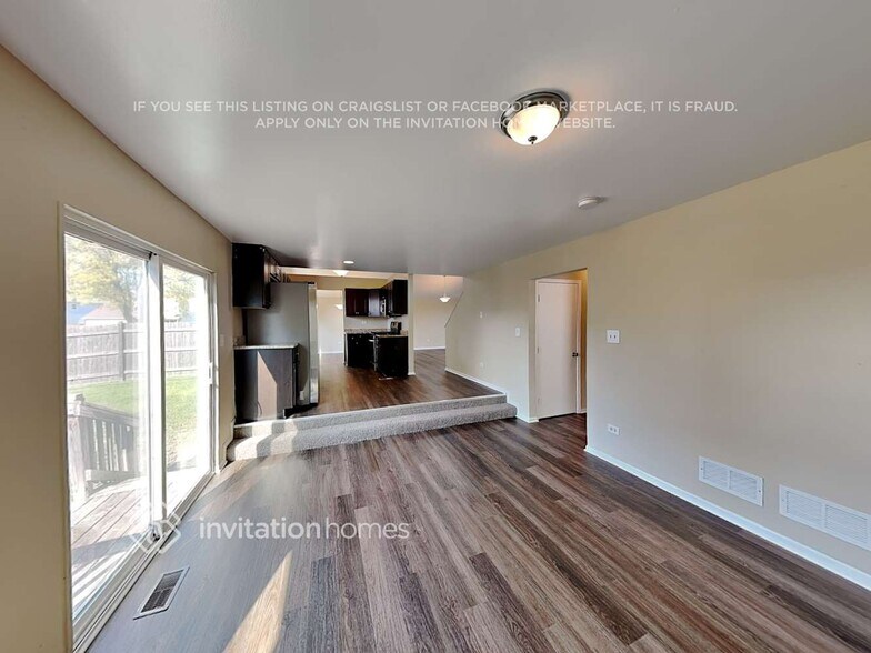 Building Photo - 1313 Lasser Dr