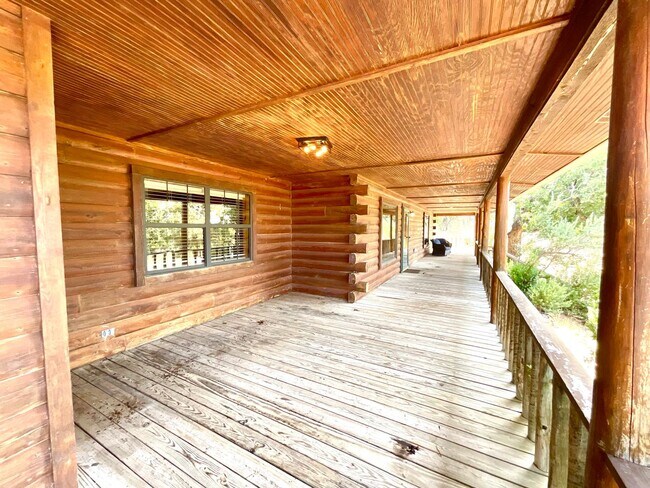 Building Photo - 103 Beach Dr