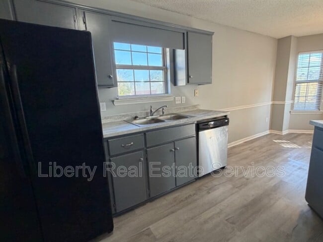 Building Photo - 124 Wayfair Ln