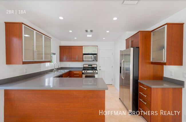 Building Photo - 1119 Cochran Ave