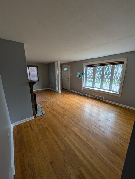 Building Photo - 2057 Borland Rd