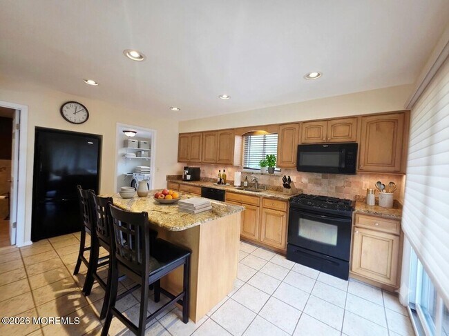 Building Photo - 97 Cotswold Cir