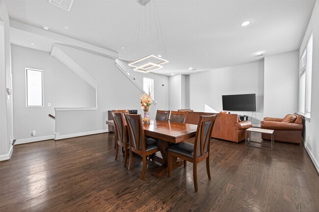 Building Photo - 5313 Inker St