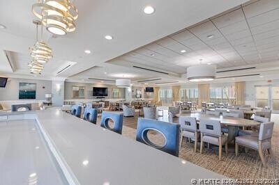 Building Photo - 2640 Lake Shore Dr