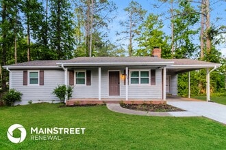 Building Photo - 635 Lakeridge Cir SE