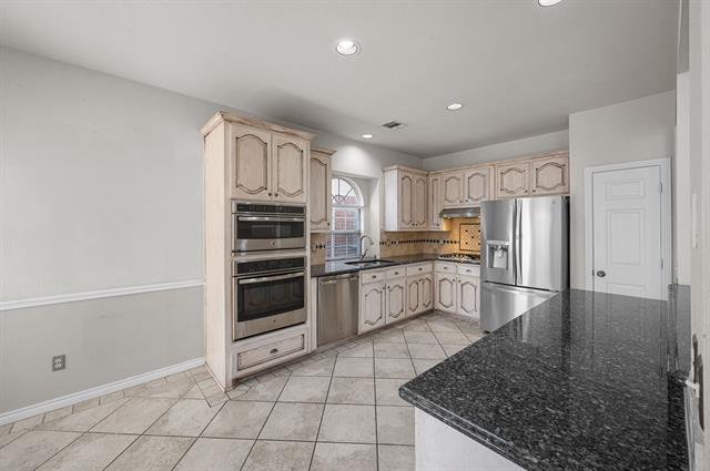Building Photo - 3652 Blue Spruce Dr
