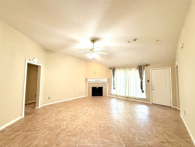 Building Photo - 8514 Spotslyvania Ln