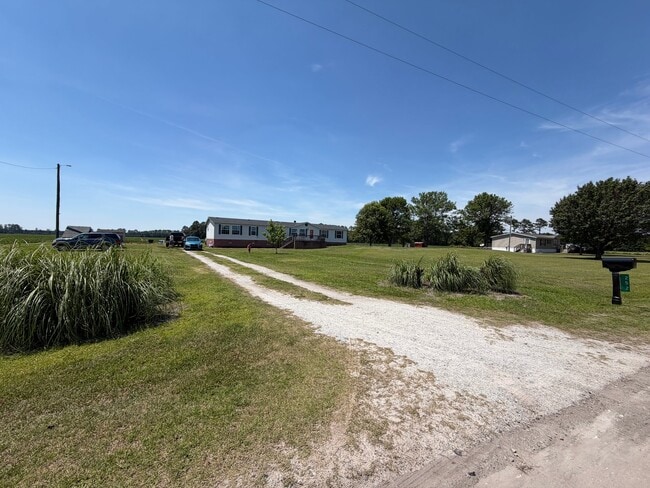 Building Photo - 252 Heath Swamp Rd