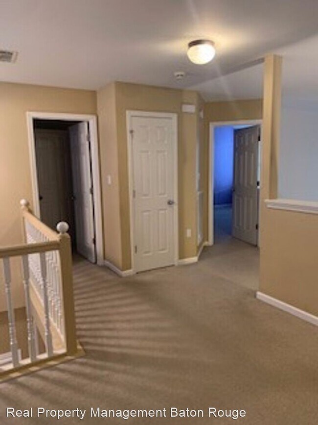 Building Photo - 4 br, 3 bath House - 10043 High Pines Dr.