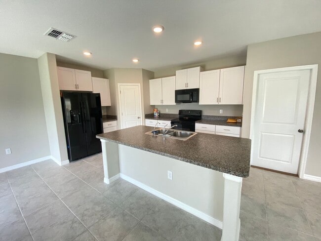 Building Photo - 12012 Miracle Mile Dr, Riverview, FL 33578