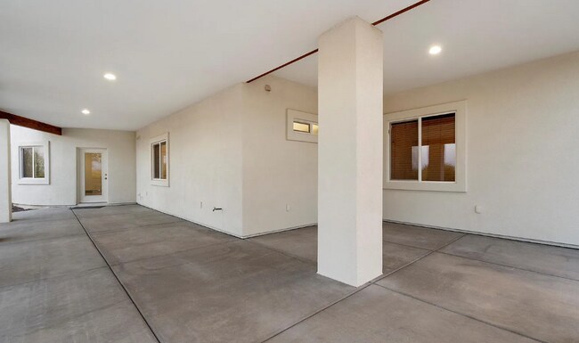 Building Photo - 28301 N 154th St