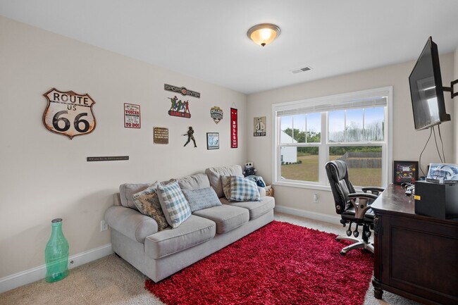 Building Photo - 152 Savannah Wood Rd