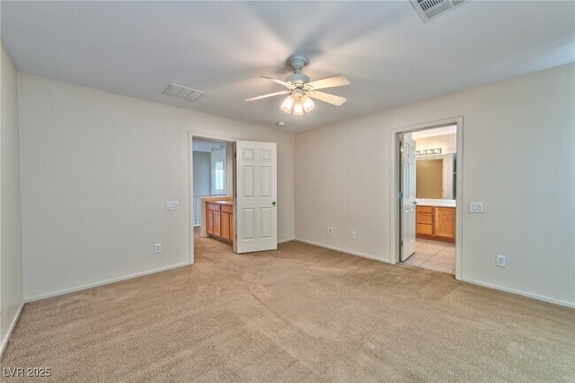 Building Photo - 733 Jacobs Ladder Pl