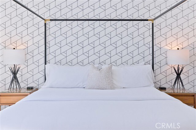 Building Photo - 1057 E Marshall Way