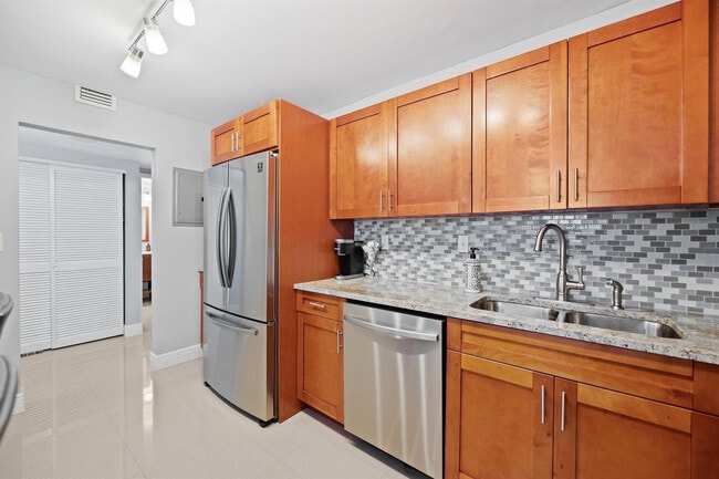 Building Photo - 19380 Collins Ave