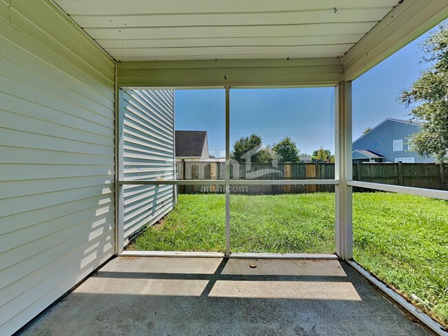 Building Photo - 405 Crystal Oaks Ln