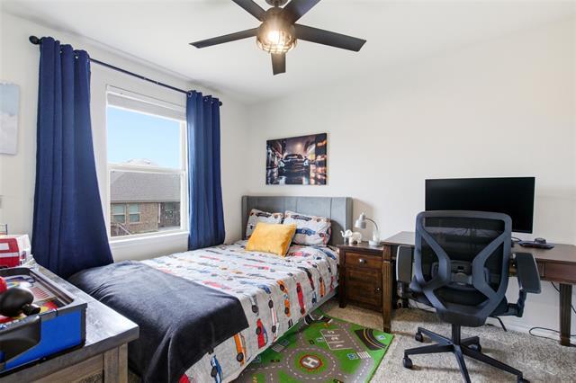 Building Photo - 807 Cormorant St