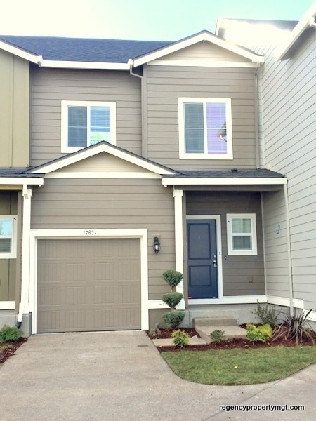 Building Photo - Newer Sherwood 3bd, 2.5ba Townhouse. Has A...