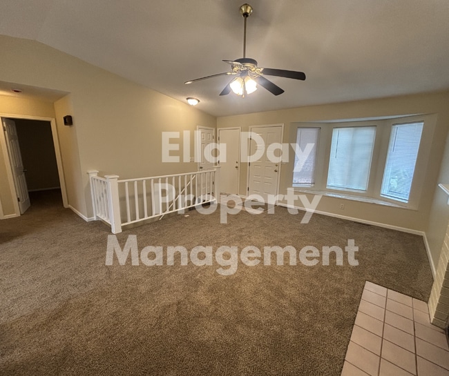 Building Photo - 8605 W 15th St N