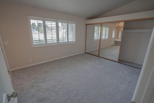 Building Photo - Charming Single-Story 2-Bedroom Home in Saugus!