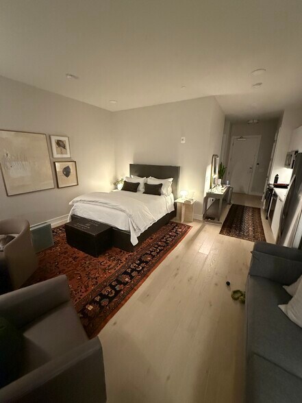 Building Photo - 1125 10th Ave N