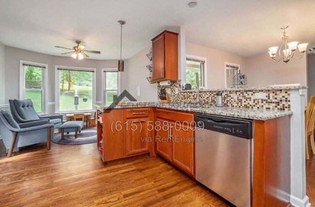 Building Photo - 4446 Pratt Ln