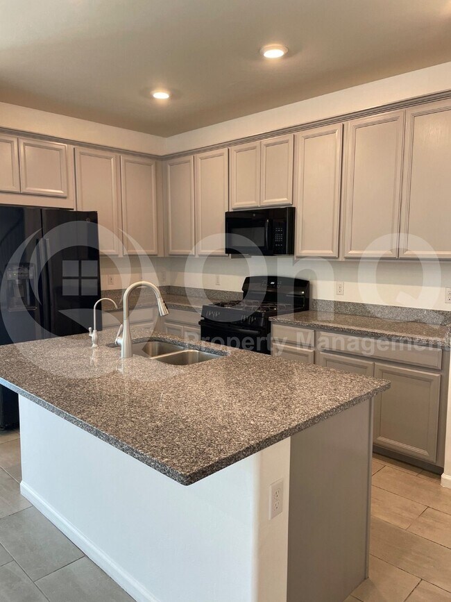 Building Photo - 10296 S Cienega Knolls Loop