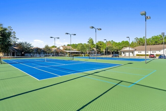 Building Photo - 554 Camellia Ct