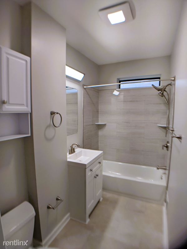 Building Photo - 2 br, 1 bath Townhome - 5329 Brown Way