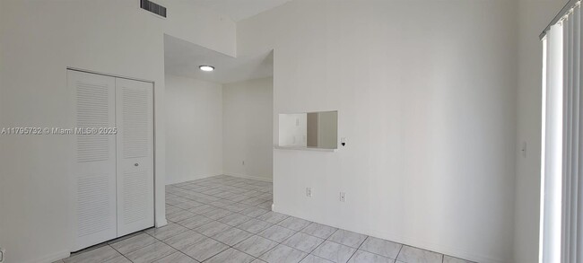 Building Photo - 2121 NW 96th Terrace