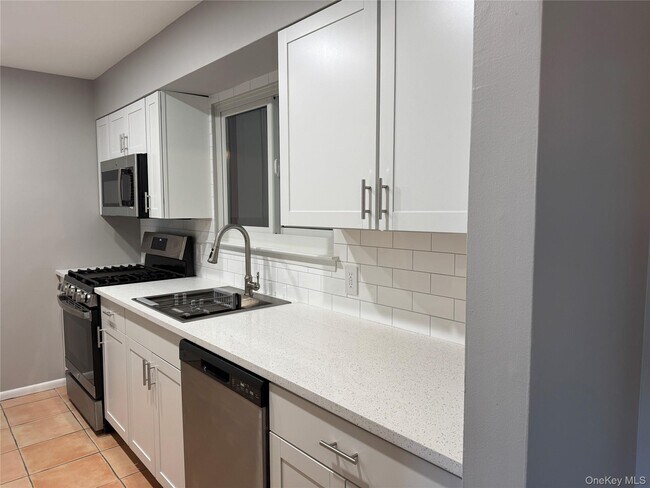 Building Photo - 39 B S Norwood Rd