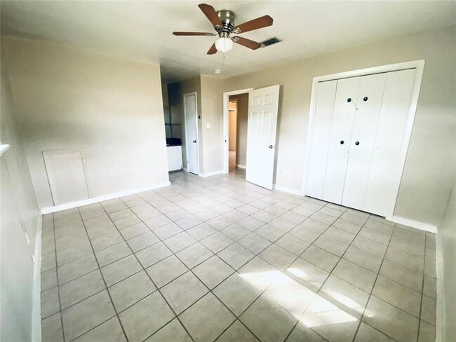 Building Photo - 2303 TX-19