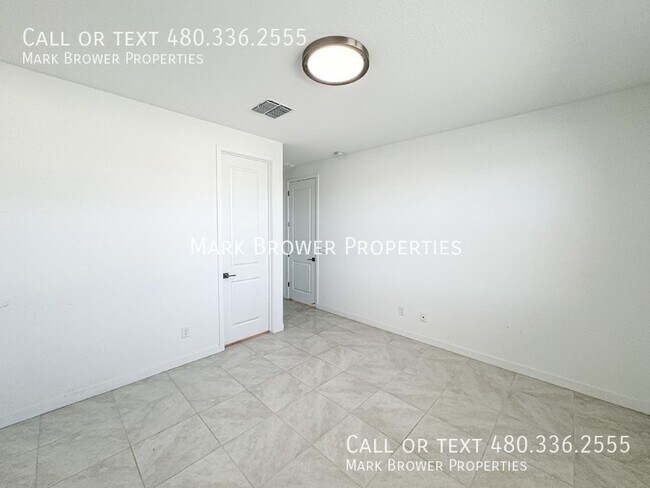 Building Photo - 72 S 157th Ln