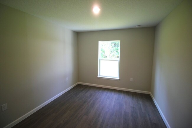 Building Photo - Beautiful 2020 3 Bed 2 Bath Palm Coast Hom...
