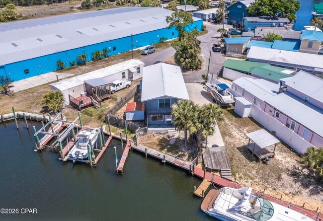 Building Photo - 929 Marina Dr