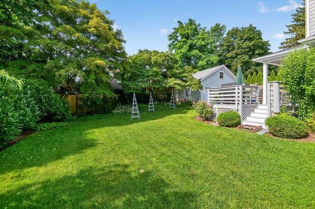 Building Photo - 25 Soundview Ave
