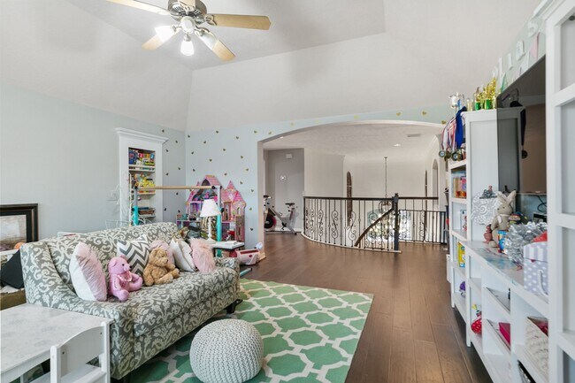 Building Photo - 2560 Costa Mesa Cir